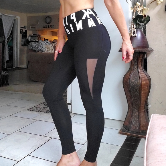 LN, VS Pink hi rise mesh ultimate logo yoga's - Picture 3 of 8